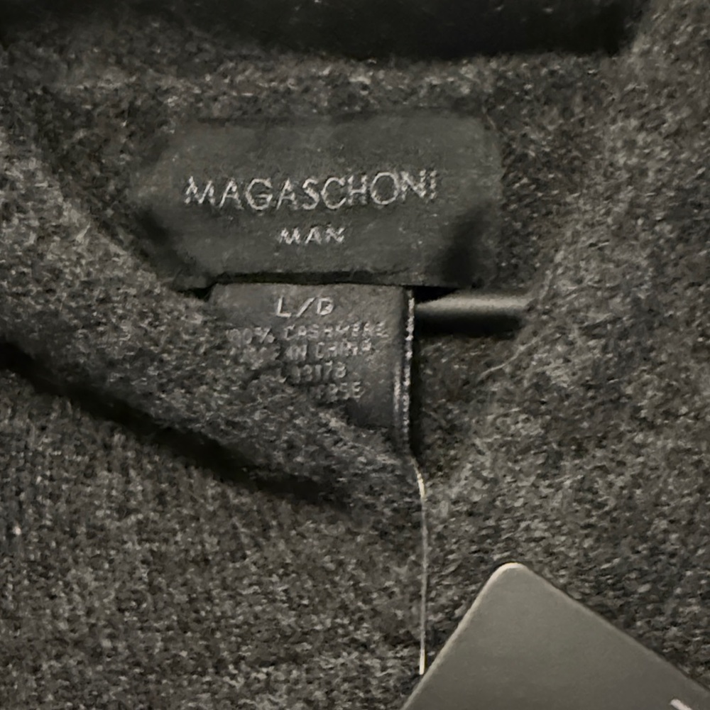 Men's Magaschioni 100% Cashmere Black Sweater with hood.  New with Tags. Size L - Picture 3 of 5